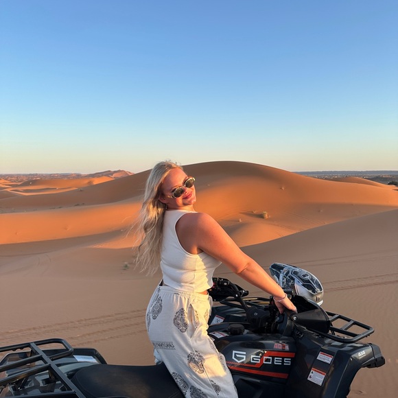 Meet your Posher, Kate - Picture 2 of 7